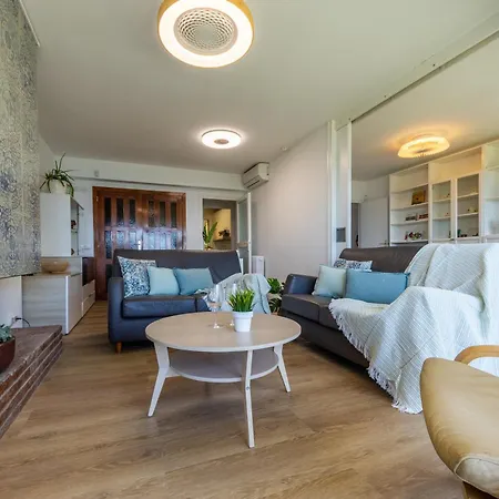 Verd I Blau - Amb Piscina Apartment